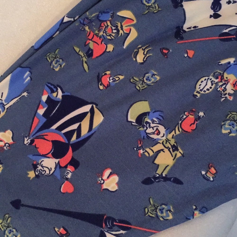Lularoe OS Alice in Wonderland Leggings New